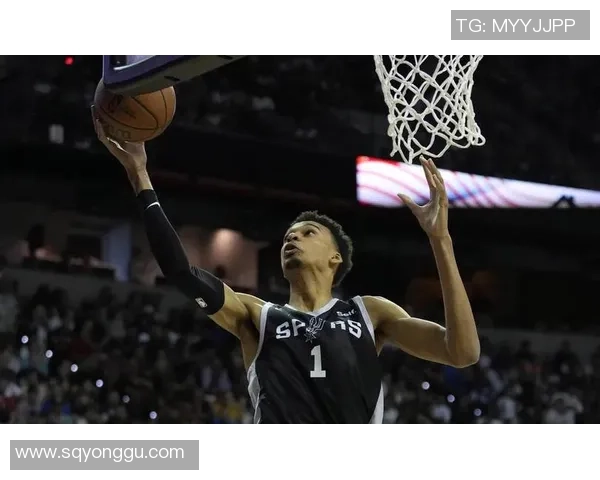 文班亚马亲自确认光脚身高7尺4寸 身高数据引发媒体广泛关注